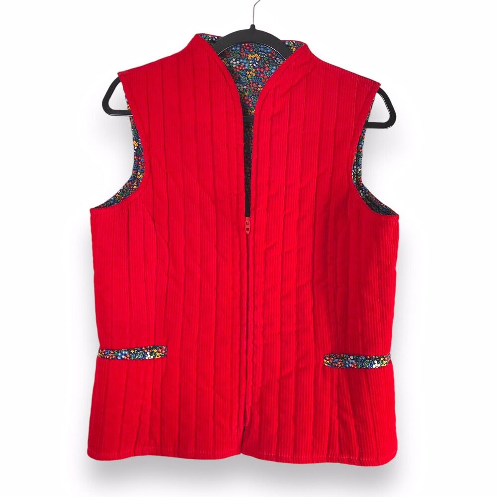 The Me Cozy by Boston Teaco Womens Size 10 Red Corduroy Floral Reversible Vest